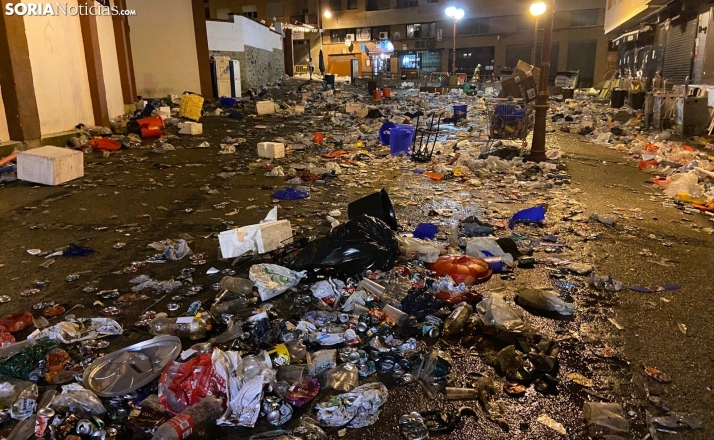 Los vecinos del centro se unen para defenderse ante las verbenas y sus consecuencias