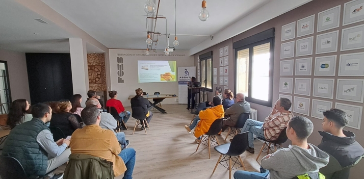 Técnicos de Sanidad imparten formación en seguridad alimentaria para ASOHTUR