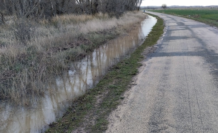Reabierta la carretera entre San Esteban y Soto tras la inundación del Duero