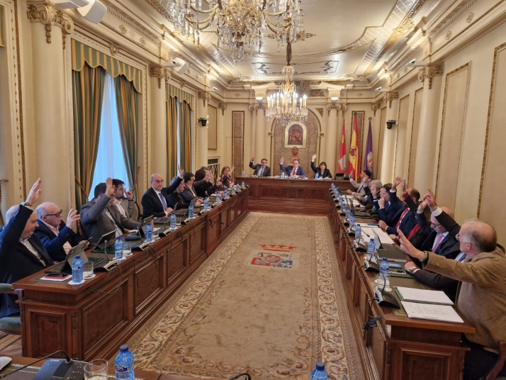 La Diputación aprueba por unanimidad los Planes Provinciales 2025/2026 que superan los 18 millones de euros