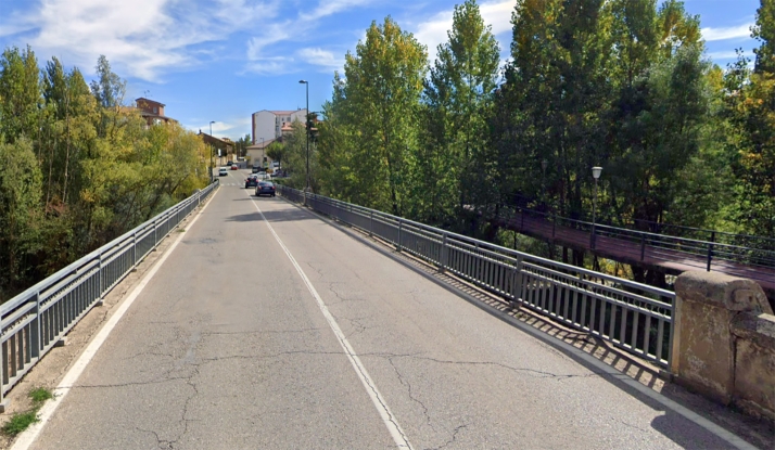 Fisuras detectadas en el puente de Almazán llevan a cortar el tránsito rodado