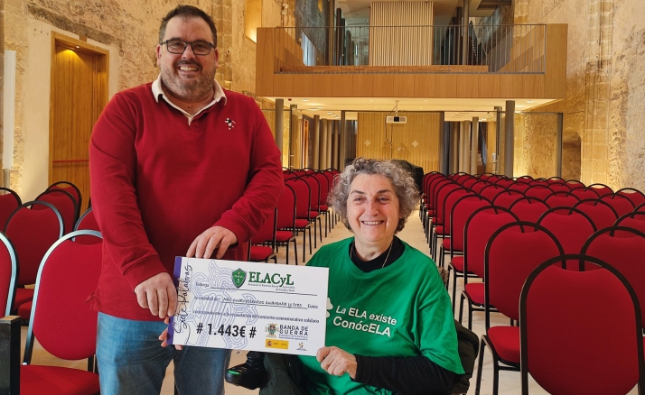 La Cofradía de las Siete Palabras recauda más de 1.400 euros para luchar contra la ELA