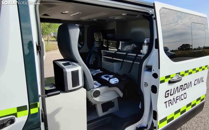 Conducía su furgoneta cuadruplicando la tasa de alcoholemia y embistió a dos vehículos en Soria