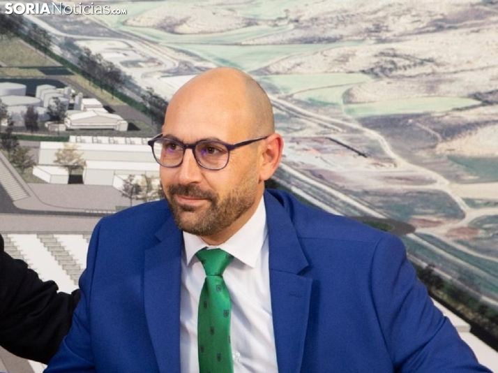 Camiones y coches invaden Langa tras la caída del puente de San Esteban: No queremos lamentar males mayores