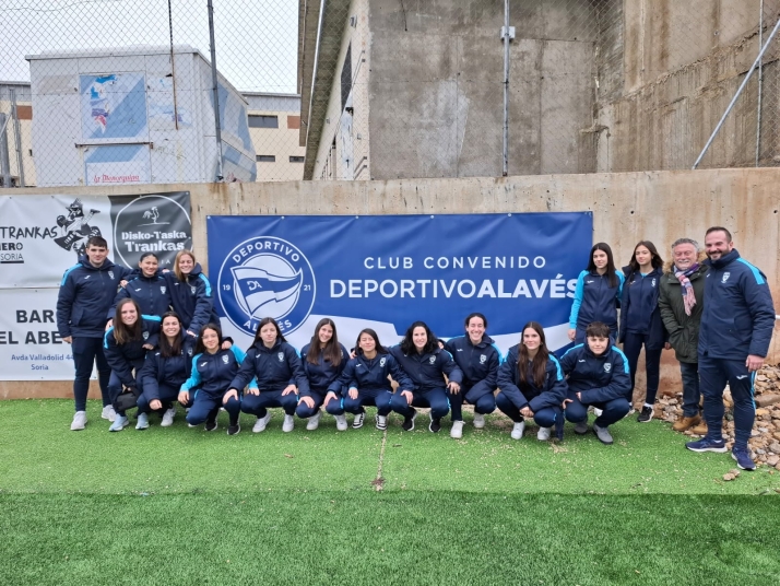El Deportivo Alavés y el Golmayo Camaretas fomentan el fútbol femenino en Soria