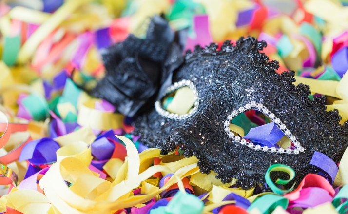 El Casino despide el sábado el carnaval a ritmo de los 80 