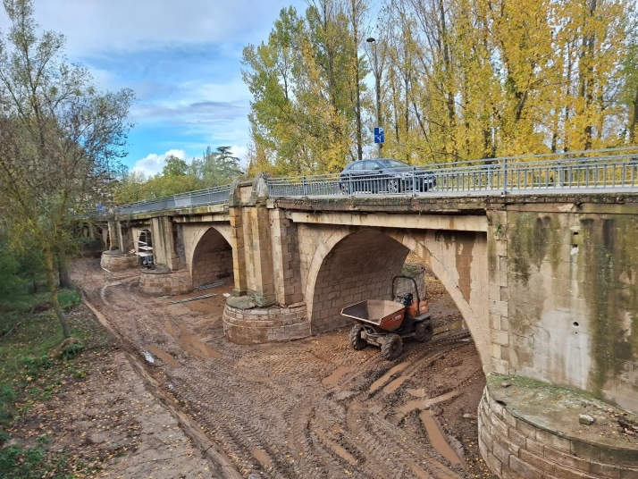 El puente medieval de Almazán recibirá control arqueológico durante su restauración