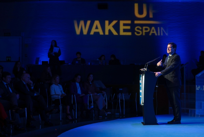 Mañueco destaca el liderazgo de Castilla y León en unos servicios públicos basados en la innovación y la excelencia de los profesionales