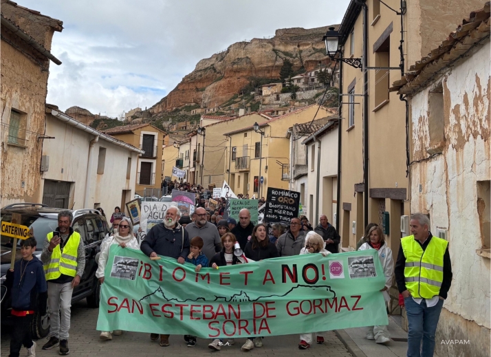Los vecinos de San Esteban se manifiestan en contra de la planta de biometano