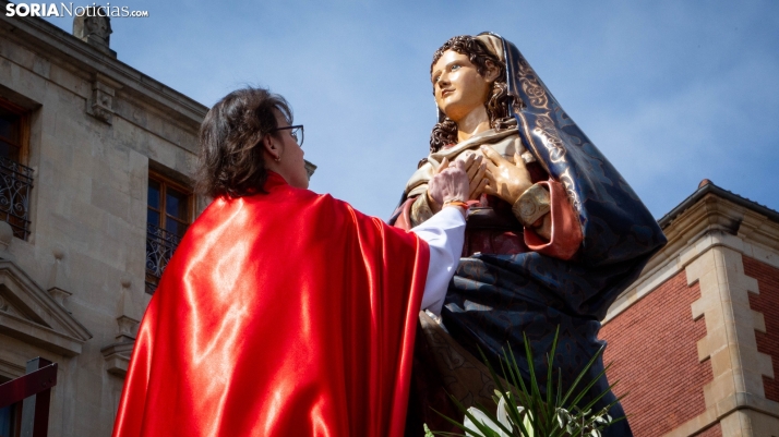 Fotos: El Encuentro de Jesús Resucitado y de la Virgen de la Alegría cierra la Semana Santa soriana 