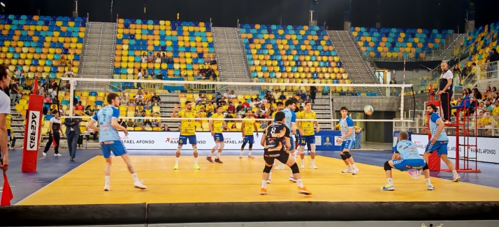 Vídeo: Canarias se le atraganta a Grupo Herce, que pierde también el segundo partido de la final
