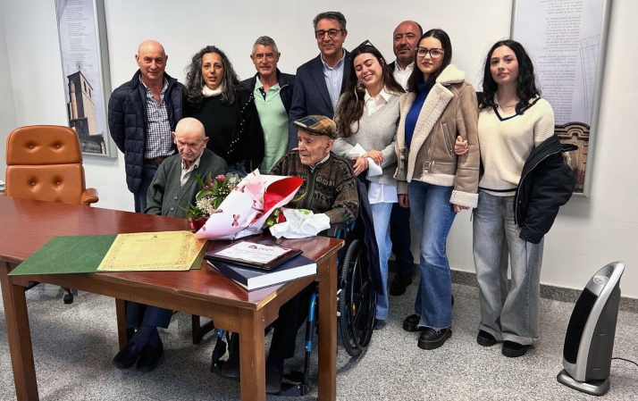 Un siglo de vida rural: José Angulo recibe el homenaje provincial en su 100 cumpleaños