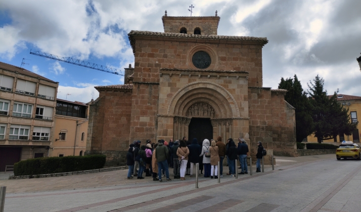Las oficinas de turismo atienden a más de 3.600 consultas en los puentes de Semana Santa y el día de Castilla y León