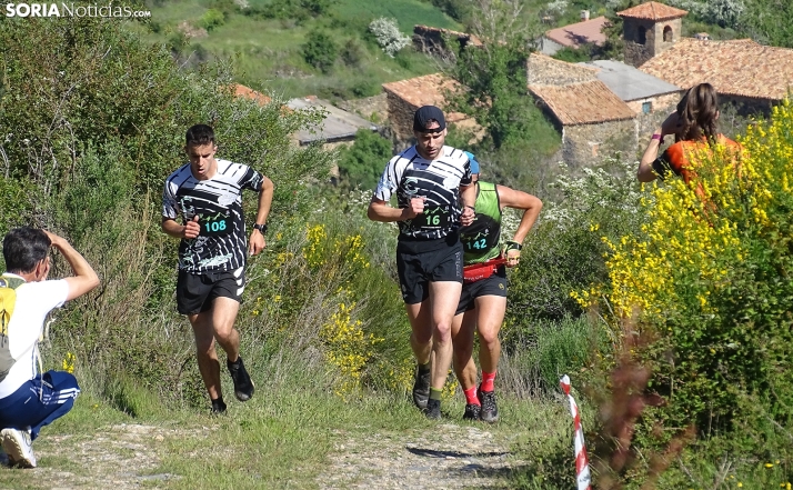 En fotos: Emoción y velocidad en pendiente ascendente