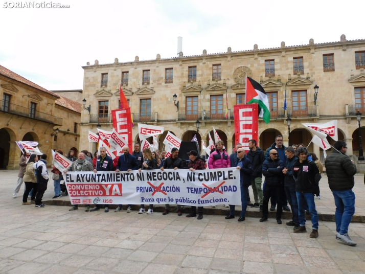 GALERÍA | Más de 300 personas se concentran por el 1 de Mayo en Soria