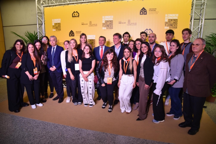 Jóvenes, modernización y un nuevo portal: las claves de la Junta para el futuro de las casas de Castilla y León en el exterior