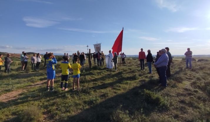 Los tesoros de San Isidro en Quintanilla de Tres Barrios: amuletos de cera, siembra de caramelos y una fe que perdura