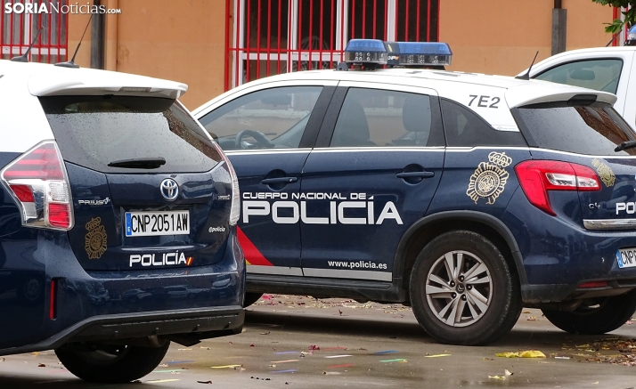 Dos detenidos en Soria tras engañar a una mujer para que se baje de su coche, robarle el bolso y usar su tarjeta