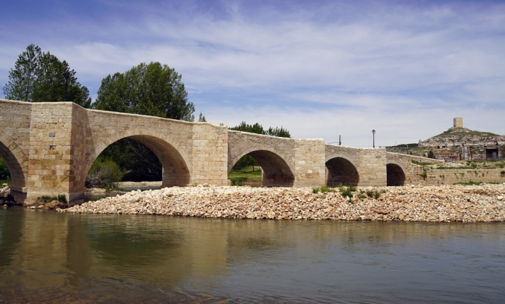 Buscan a un jubilado desaparecido a orillas del Duero a su paso por Langa