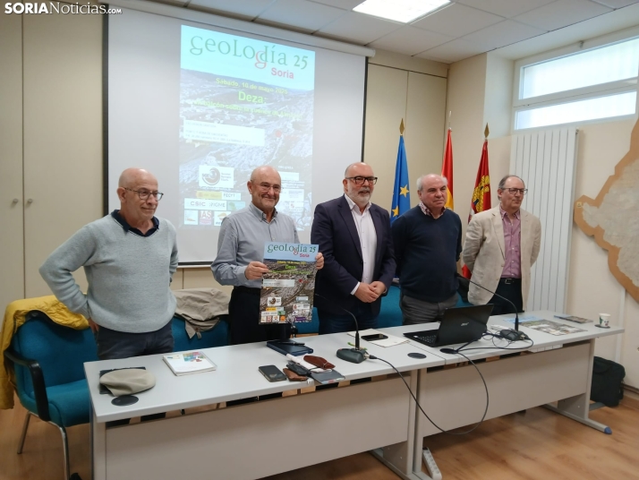 Explorando el alma de la tierra: Geolodía descubre la riqueza geológica de Deza