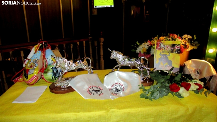 La peña El Cuadro entrega sus premios Toro de Plata