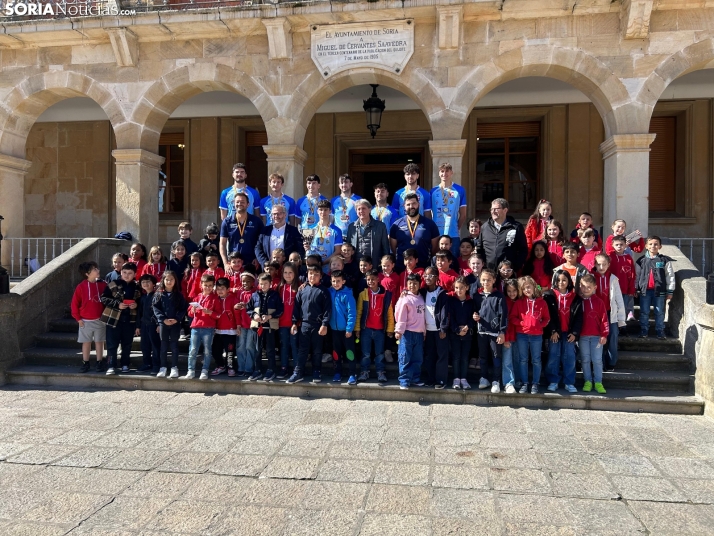 Soria se rinde al Río Duero Junior: Baño de masas en el Ayuntamiento y en la Diputación