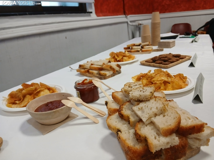 Helado de bellota o ketchup de endrino: nuevas creaciones con plantas olvidadas para hacer una cocina más creativa en casa