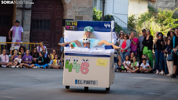 GALERÍA | Ingenio y humor sobre ruedas en los Autos Locos 2025 de San Leonardo