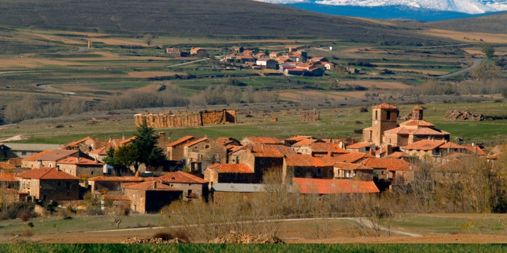 Música, teatro y circo llenarán las noches de los martes de verano en Castilfrío de la Sierra
