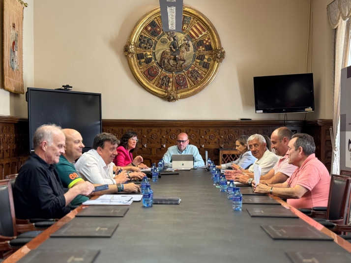 PP y Vox se unen para sacar adelante el futuro de la residencia de El Royo frente al no del PSOE