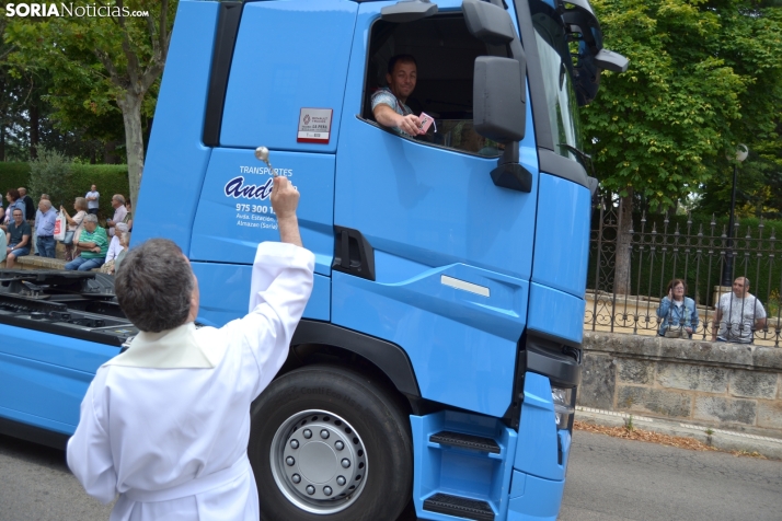 Fotos: Cientos de vehículos son bendecidos en Soria por el Día de San Cristóbal