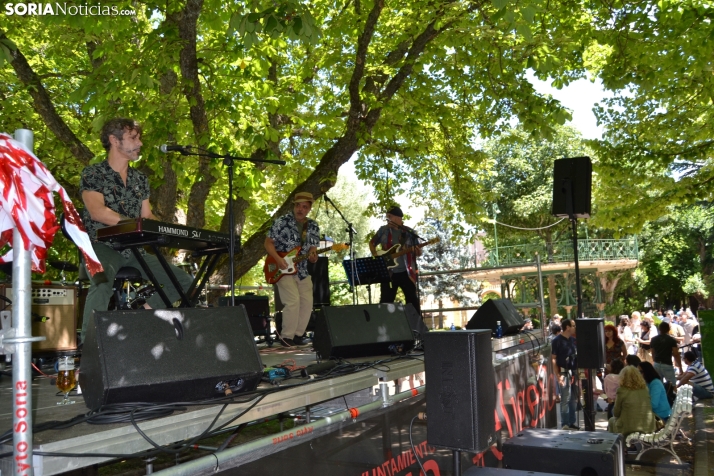 Fotos: El vermú del Enclave del Agua pone patas arriba La Dehesa