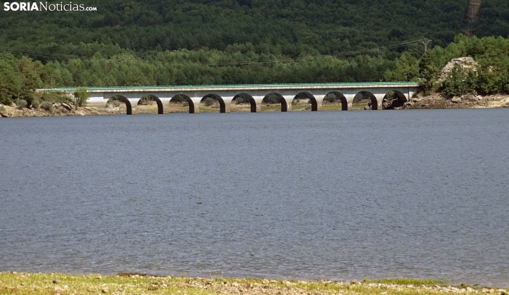 El embalse pierde casi cuatro hectómetros cúbicos durante los últimos siete días