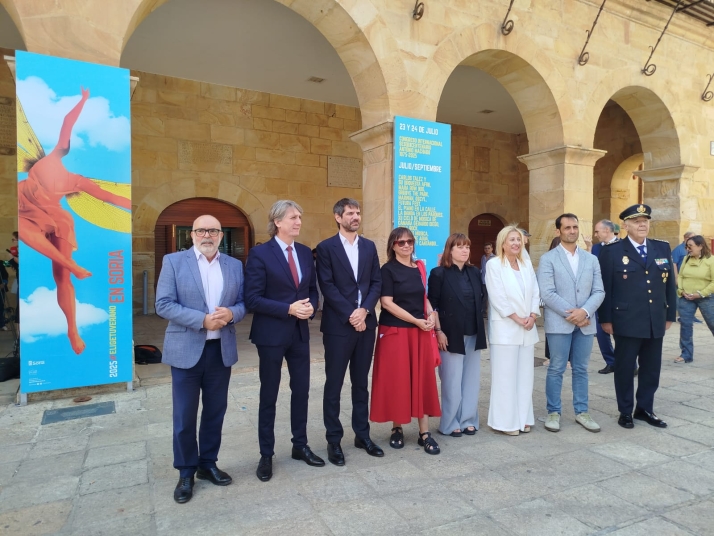 Urtasun anuncia 500.000€ para los primeros fondos del Centro Nacional de Fotografía y un acuerdo por el Palacio de Alcántara