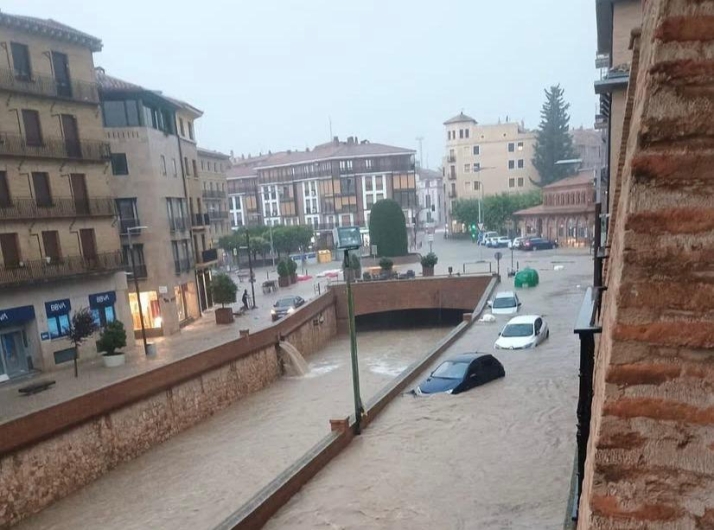 Las lluvias torrenciales hacen estragos cerca de Soria: Inundaciones en Tarazona y evacuaciones de más de 400 personas en Burgos