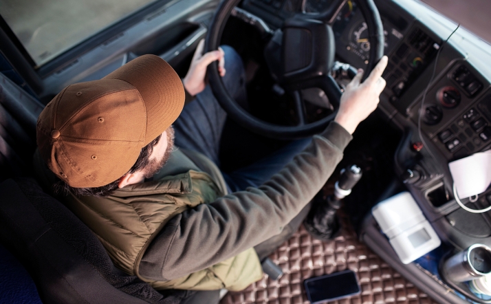 El transporte soriano pierde fuelle: la contratación se desploma mientras crece en la región