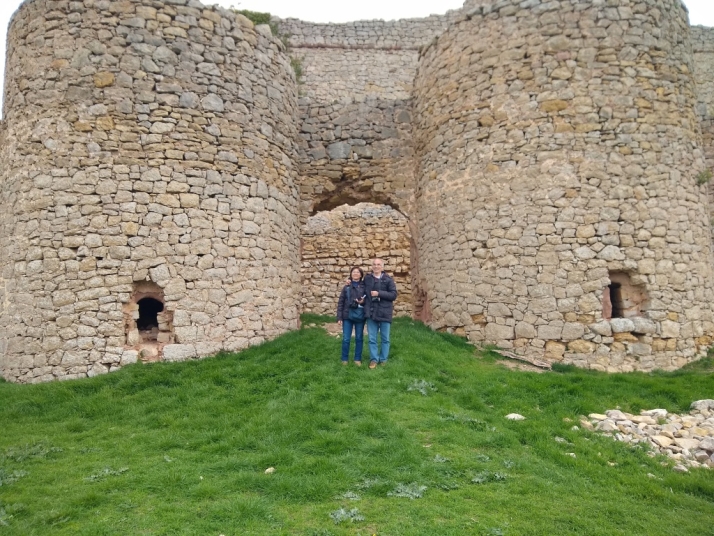 Mari Paz e Iñaki en Caracena. Fotografía cedida por ellos.