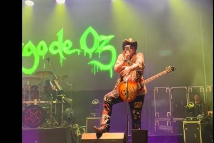 El guitarrista de Mägo de Oz carga contra Pedro Sánchez antes de su concierto en Ágreda