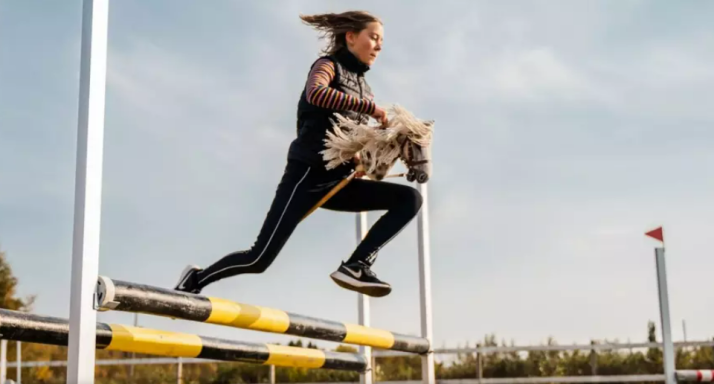 Este pueblo de Soria apuesta por la equitación vegana para las fiestas de su pueblo, pero... ¿qué es y cómo se practica?