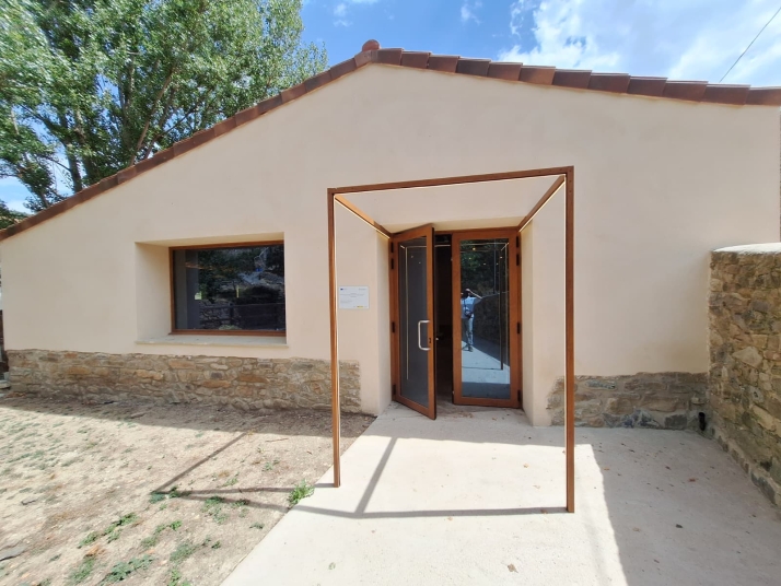 El nuevo coworking de Valloria, financiado por el PIREP Local, acoge a sus primeros teletrabajadores este verano