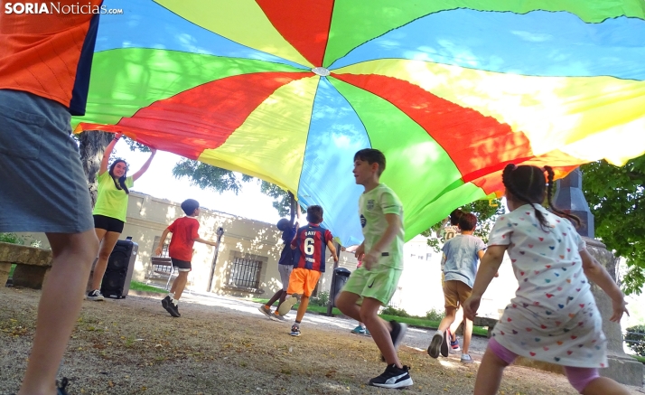 Protagonismo infantil en las fiestas del barrio de San Pedro