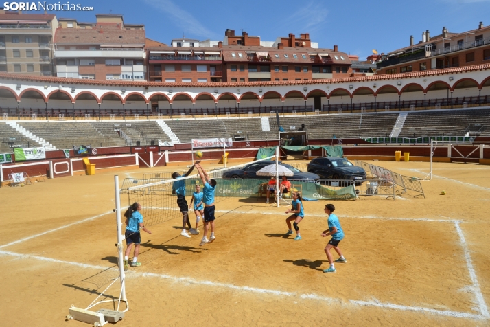 En imágenes: Las finales del Vóley Plaza empiezan con los más pequeños