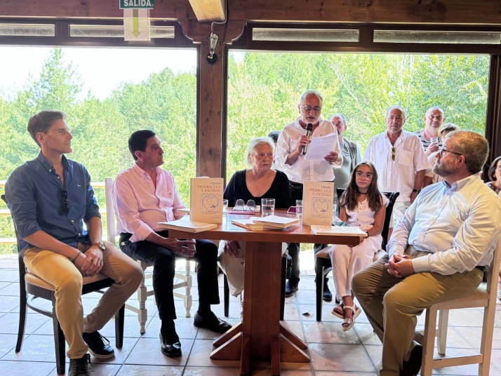 Valdelavilla acoge la presentación del libro sobre su historia durante sus fiesta patronal