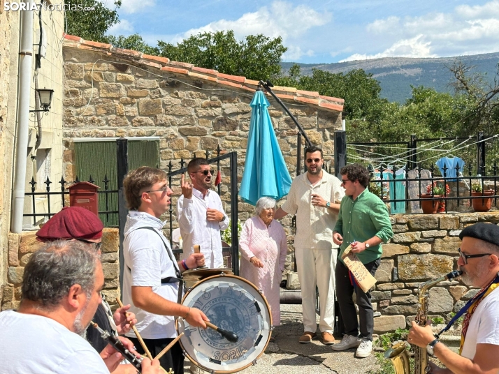 De la pedida nocturna a la recogida diurna: el rito que financia las fiestas de Villar del Río