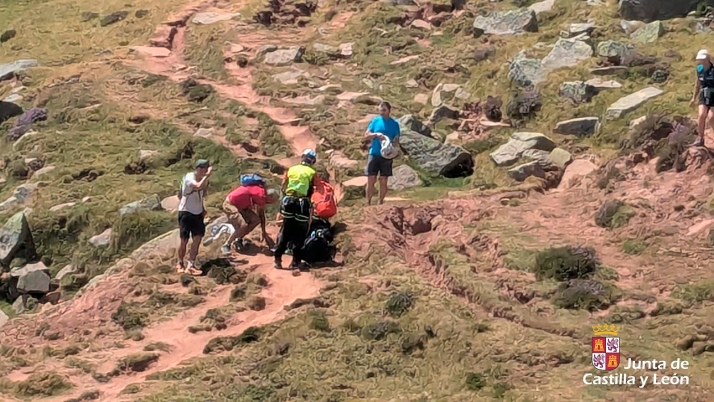 Rescatan en helicóptero a una mujer de 69 años herida tras una caída en la Sierra de Urbión