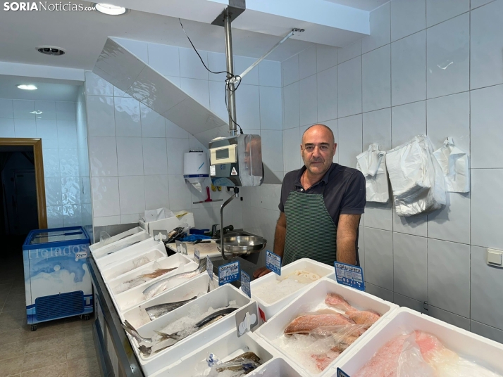Una pescadería en medio de la Soria más rural: Sobrevivimos, ya no son negocios, son servicios