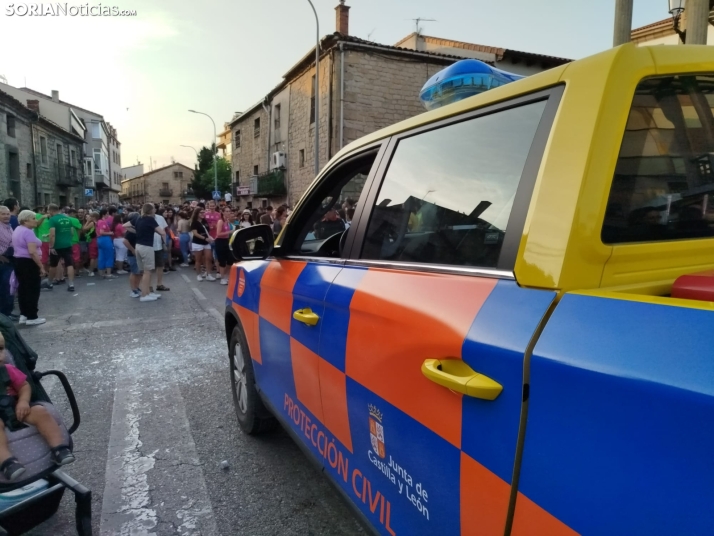 Una joven herida durante el desfile de peñas de Covaleda