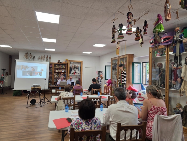 El Royo impulsa el cultivo de frutos rojos para fijar población y prevenir grandes incendios