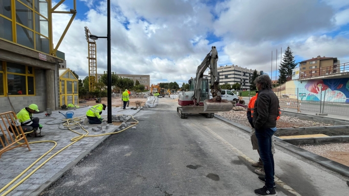 El aparcamiento de Los Pajaritos se transforma con 3.000 metros cuadrados de zonas verdes