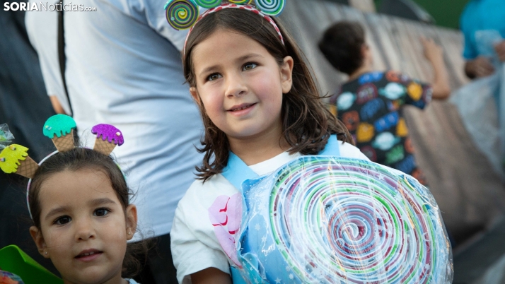 Fotos: Disfraces en Fuentetoba para seguir celebrando sus fiestas patronales